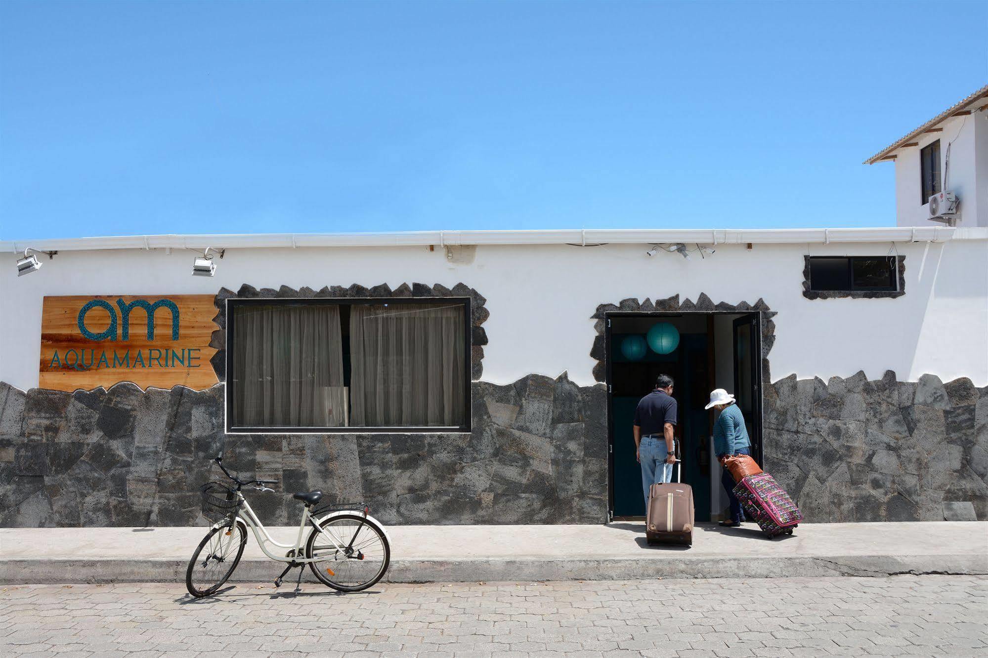 Hostal Aquamarine Puerto Ayora  Exterior foto